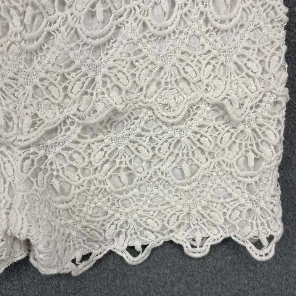 BCBG Girls Shorts Womens Medium White Lace Crochet Boho Festival Scallop Hem - Picture 13 of 14